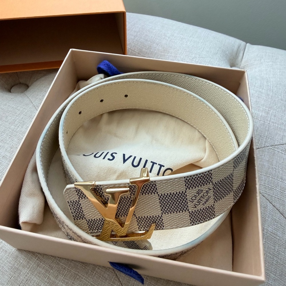 Louis Vuitton Beige Reversible Belt with Gold LV Buckle - Picture 4 of 5